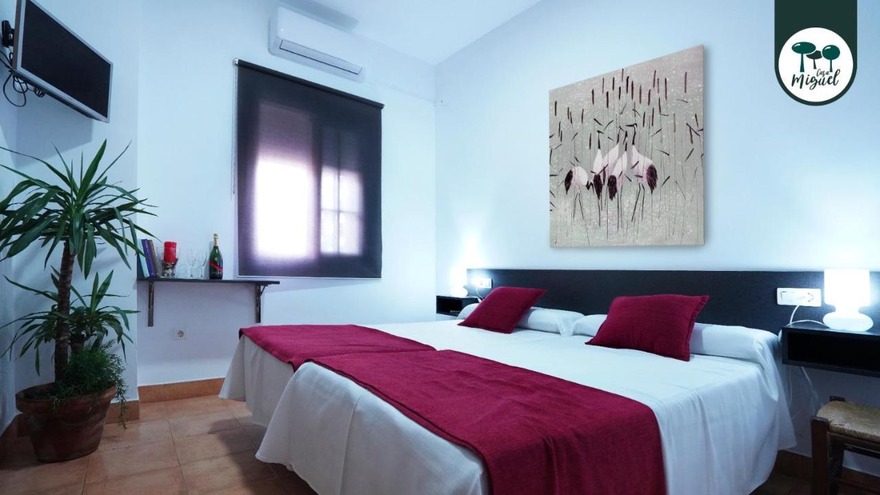 Hostal Rte. Casa Miguel 마탈라스카나스 외부 사진