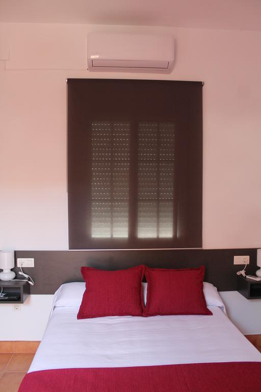 Hostal Rte. Casa Miguel 마탈라스카나스 외부 사진